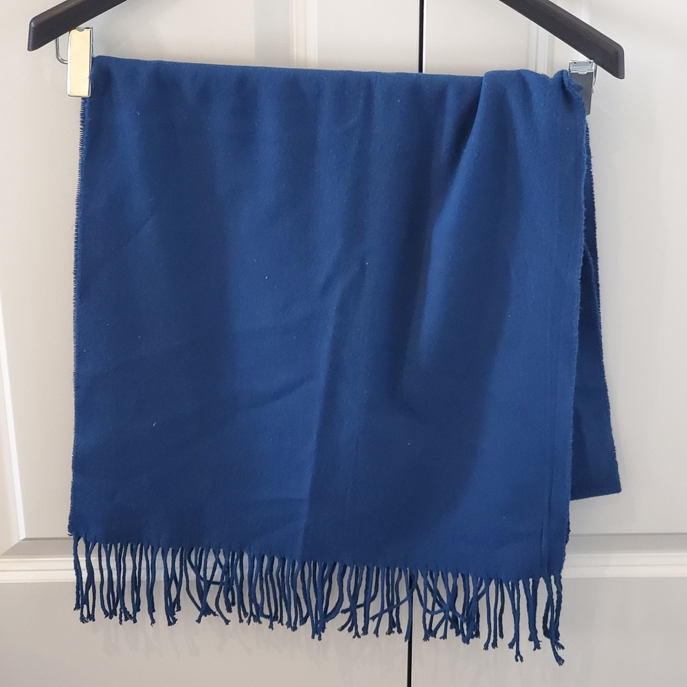 *Like New* Indigo Blue Unisex Scarf 💙